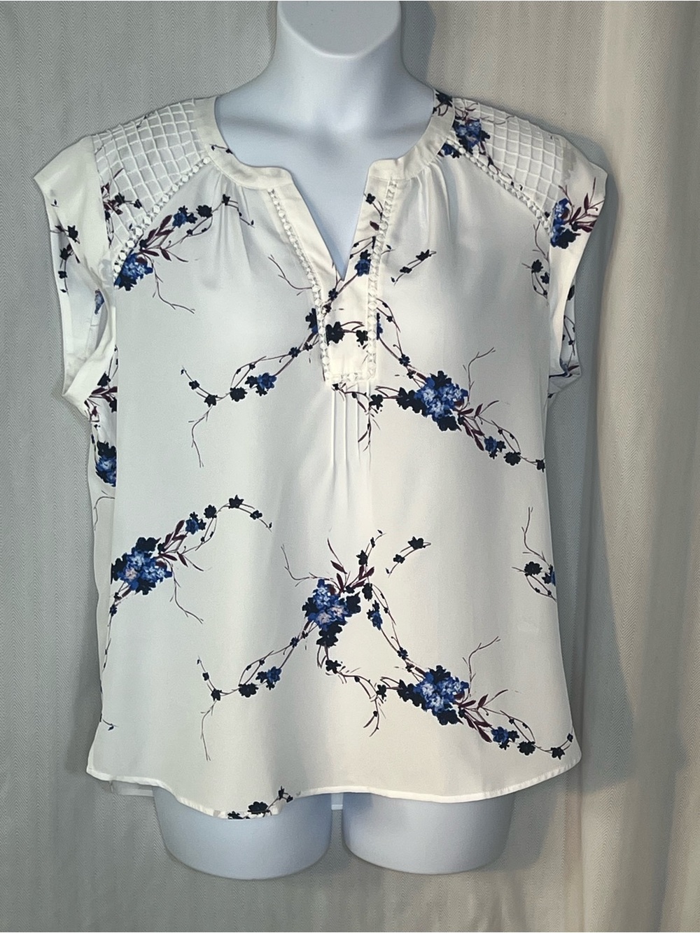 Anthropologie Daniel Rainn Top White Blue Floral Cap Sleeve Lattice Shoulders XL